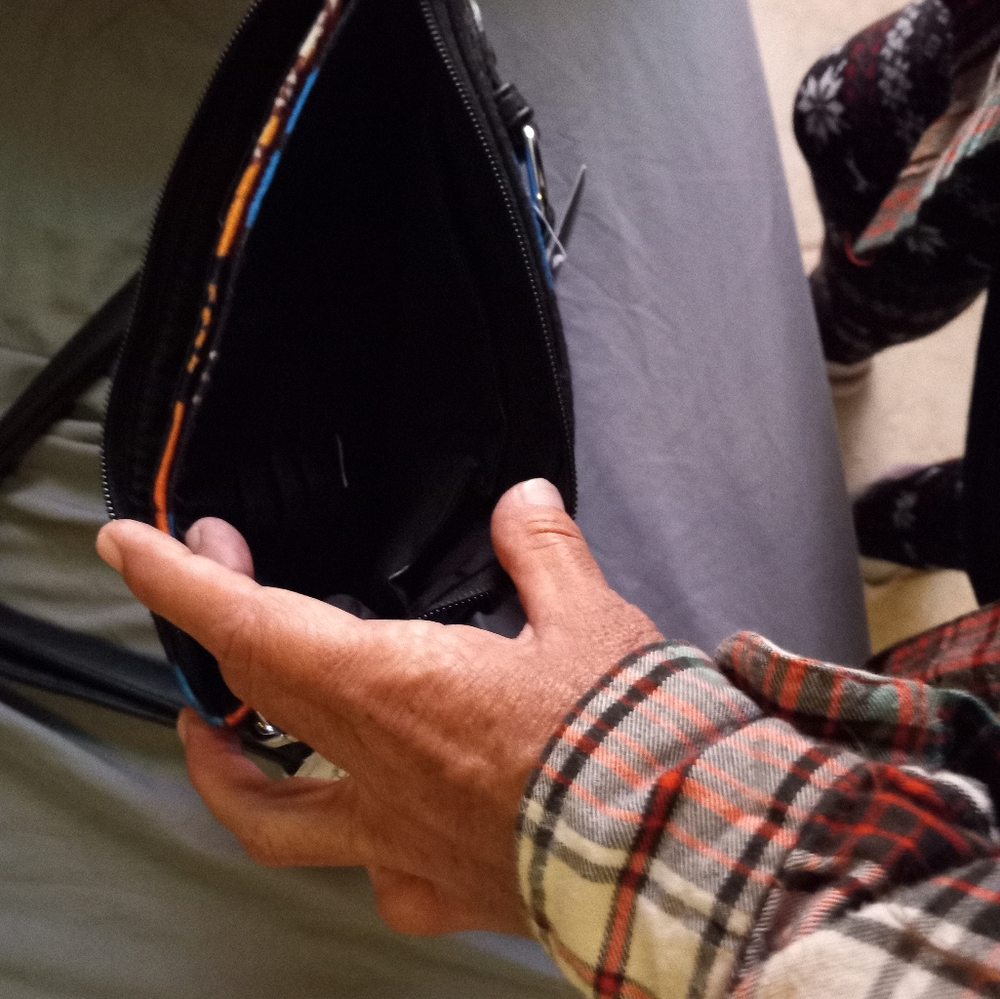 Purse - Picture 2 of 7